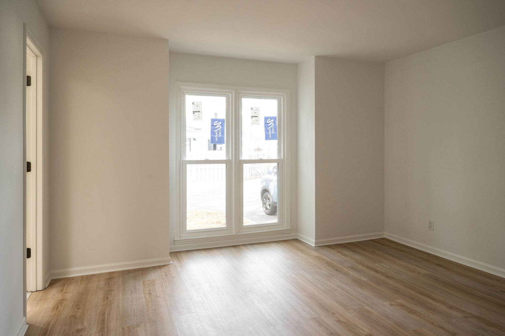 975 Harbor Oaks Drive Photo 27