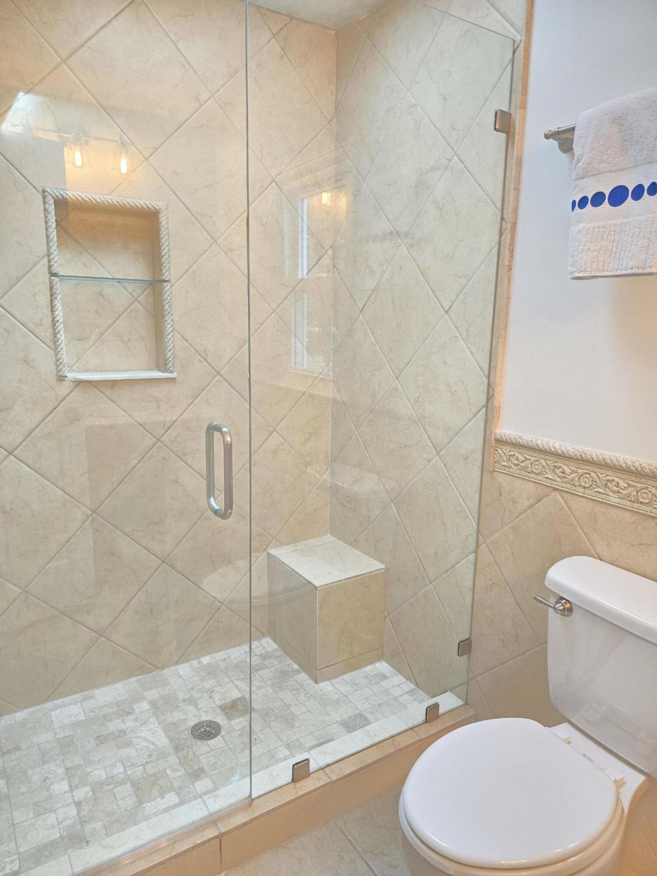 975 Harbor Oaks Drive Photo 27