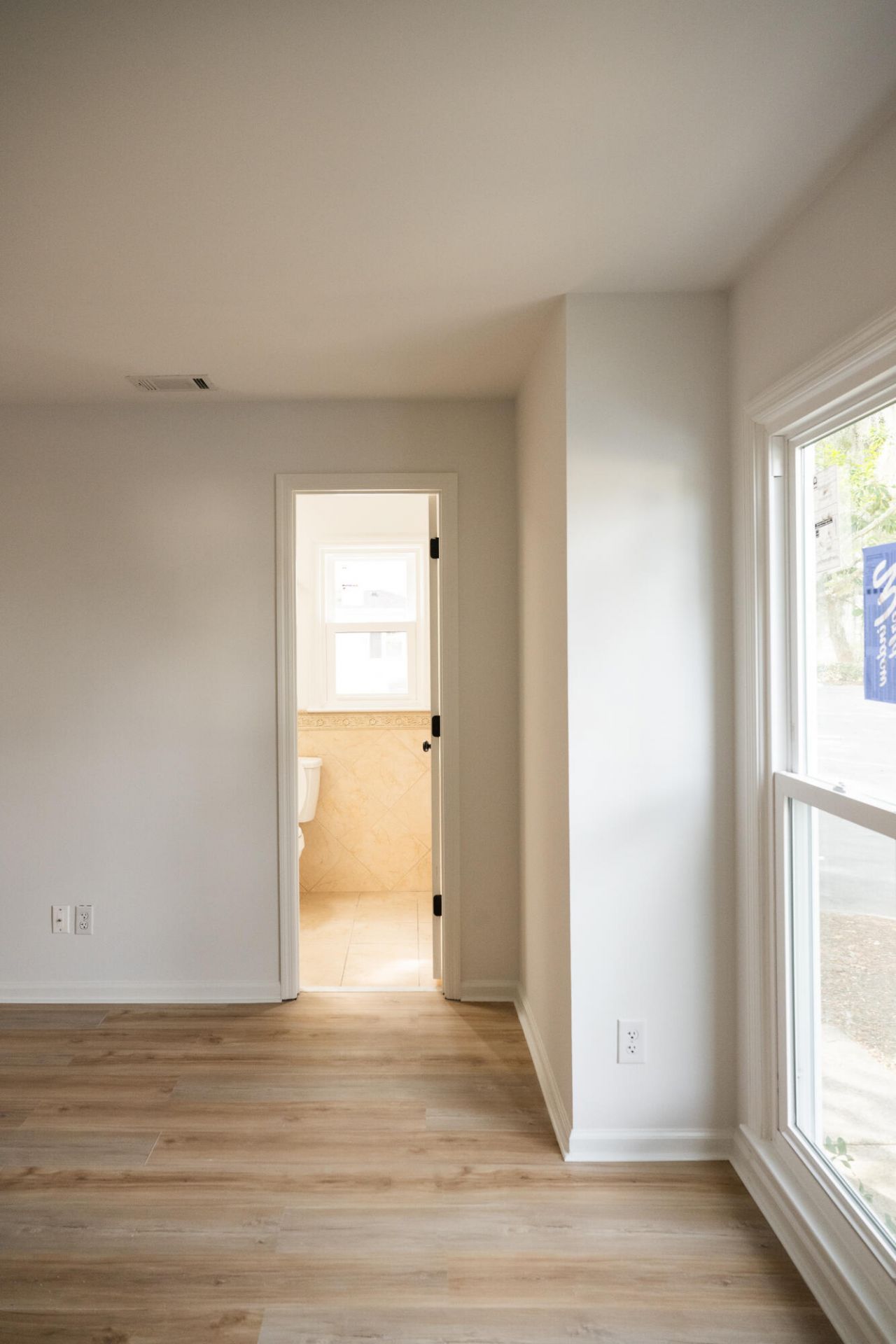 975 Harbor Oaks Drive Photo 29