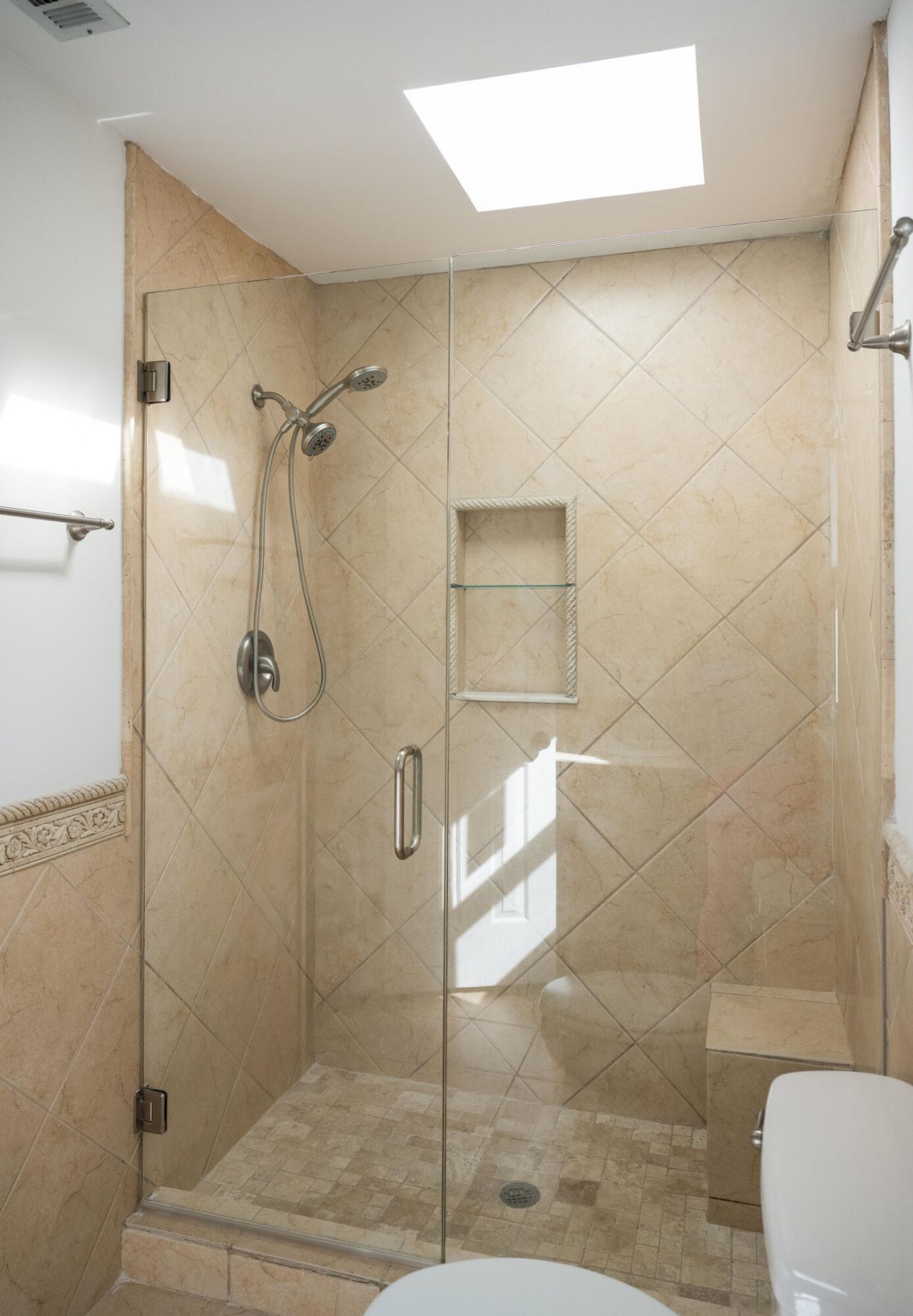 975 Harbor Oaks Drive Photo 30