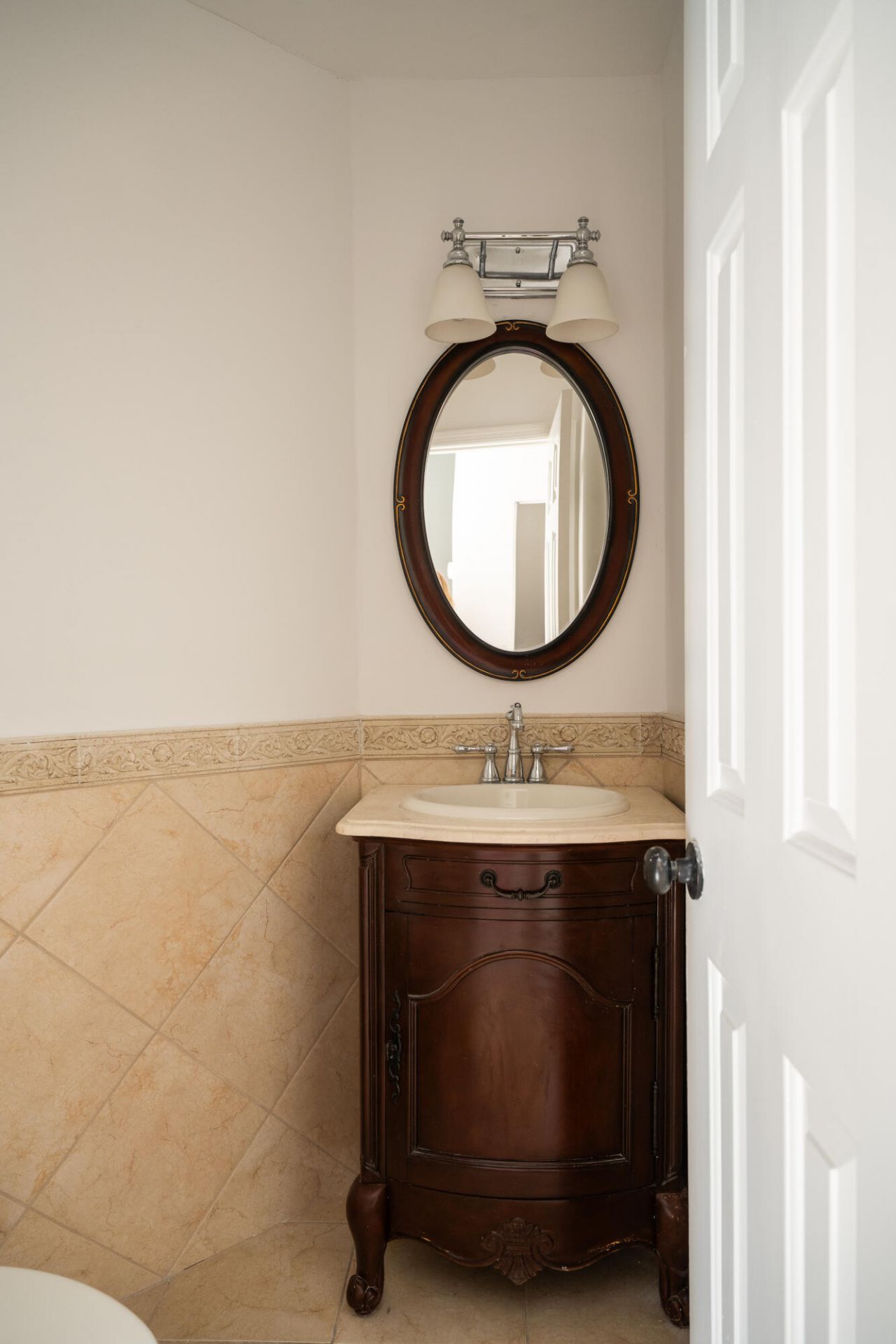 975 Harbor Oaks Drive Photo 31