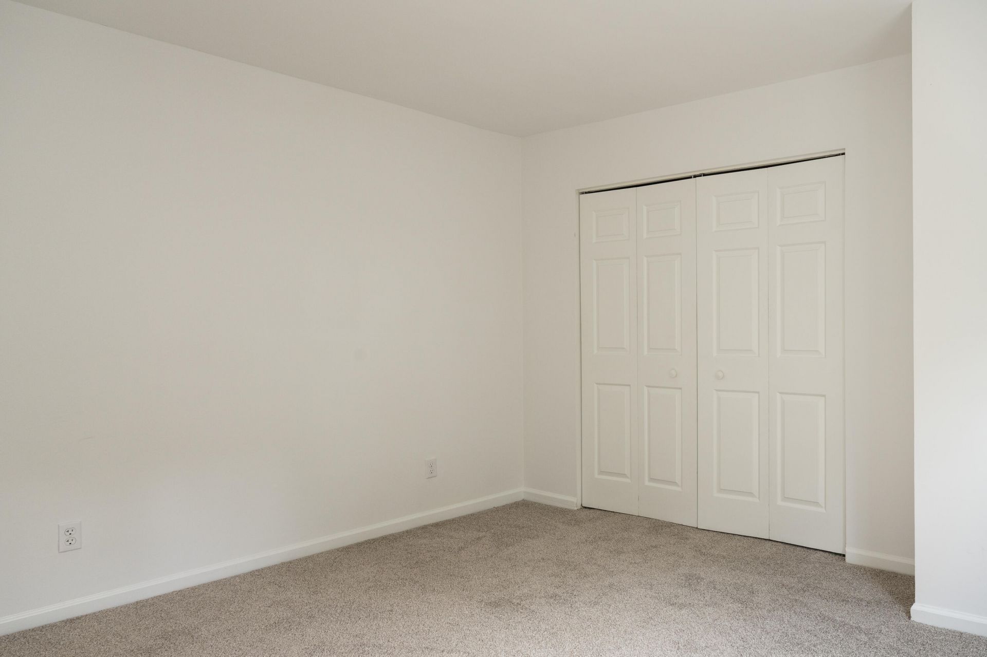 975 Harbor Oaks Drive Photo 36