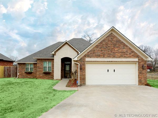 803 N 2nd , McAlester, OK 74501