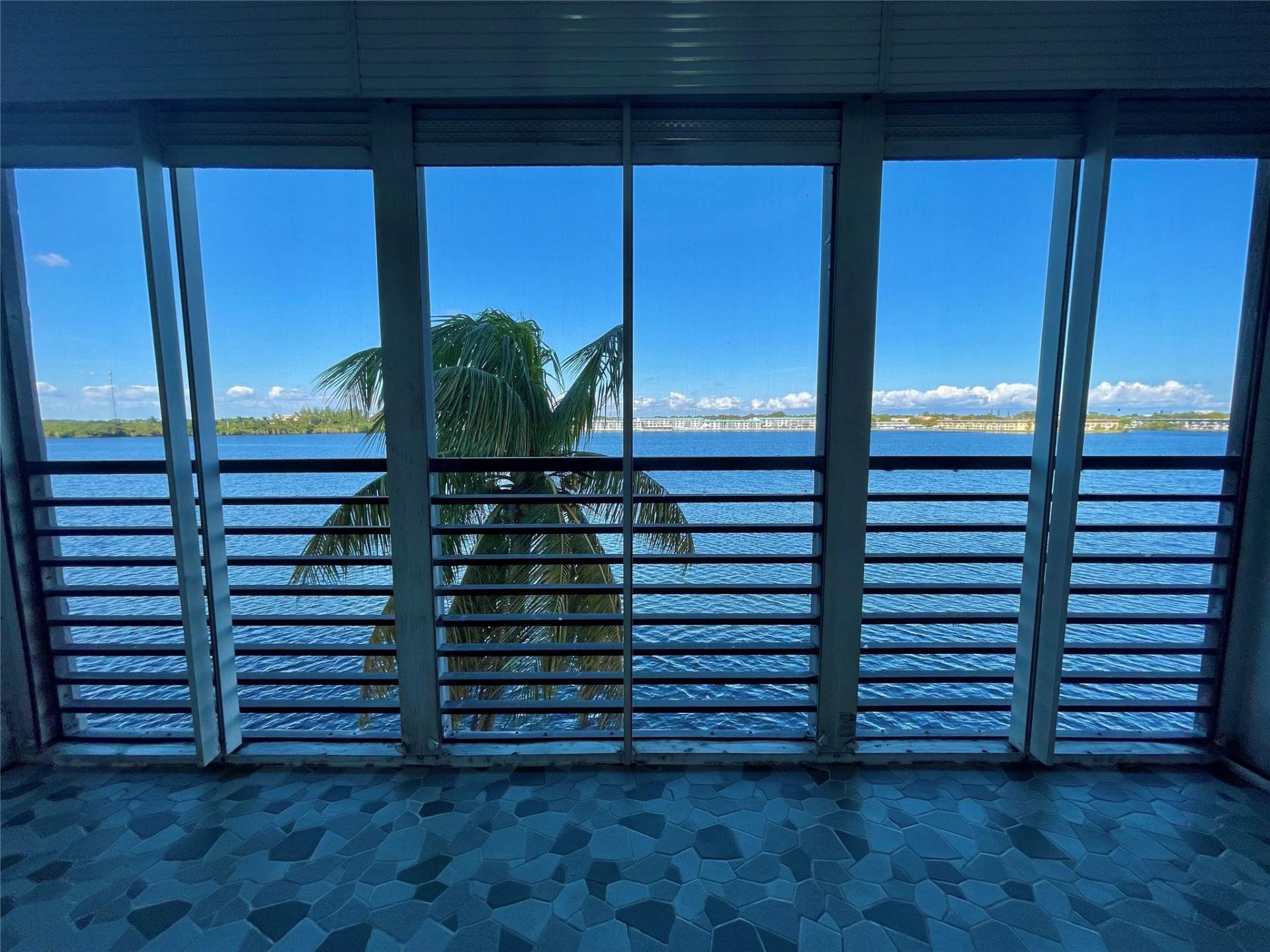 1175 NE Miami Gardens Dr, Unit 405, Miami, FL 33179 Photo