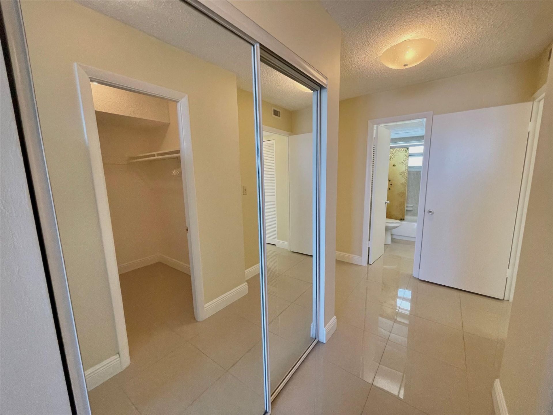 1175 NE Miami Gardens Dr, Unit 405, Miami, FL 33179 Photo