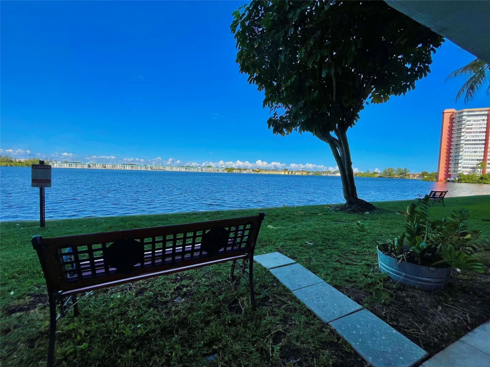 1175 NE Miami Gardens Dr, Unit 405, Miami, FL 33179 Photo