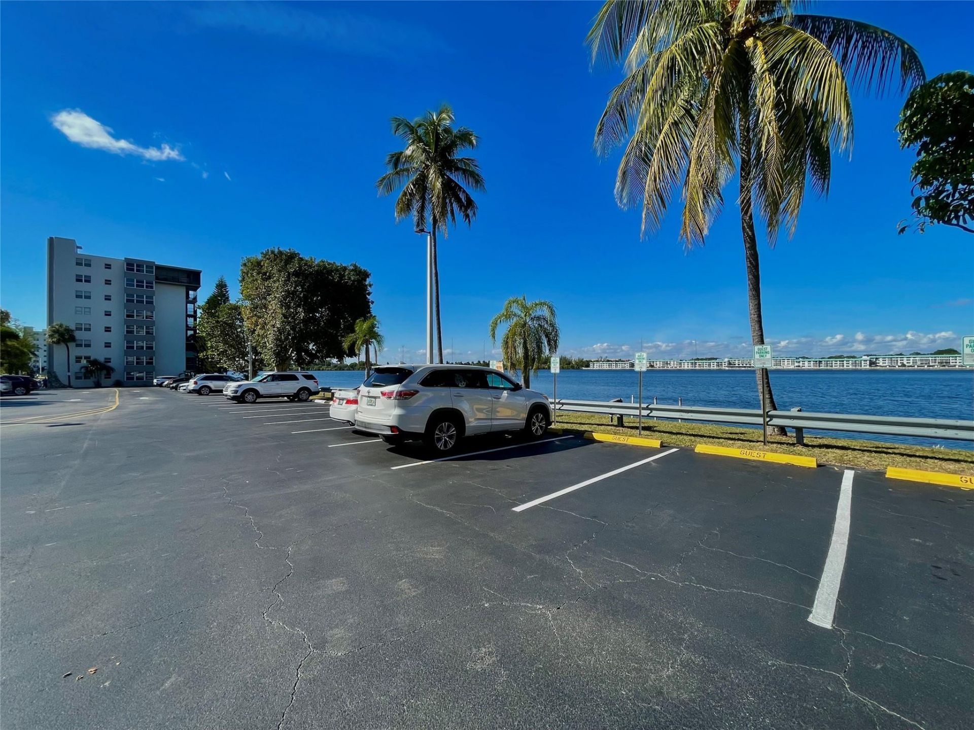 1175 NE Miami Gardens Dr, Unit 405, Miami, FL 33179 Photo