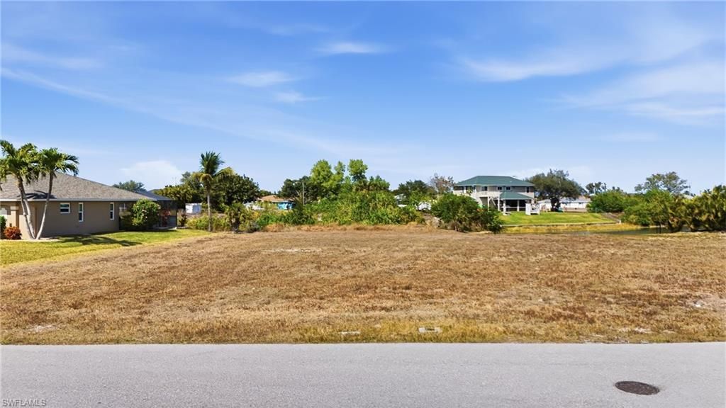 337 NE 5th Ter, Cape Coral, FL 33909 Photo