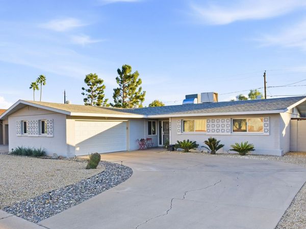 8449 E JACKRABBIT Road, Scottsdale, AZ 85250