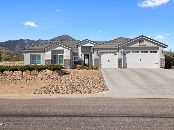 6450 E SADDLEHORN Circle, Hereford, AZ 85615