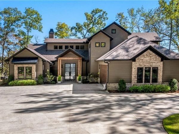 15479 Choctaw Trail, Northport, AL 35475