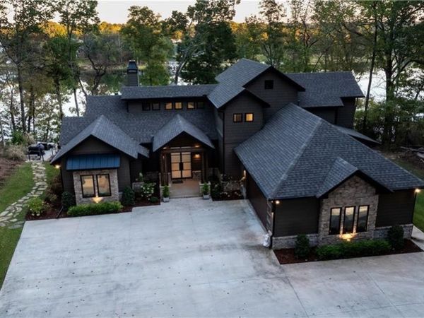 15479 Choctaw Trail, Northport, AL 35475