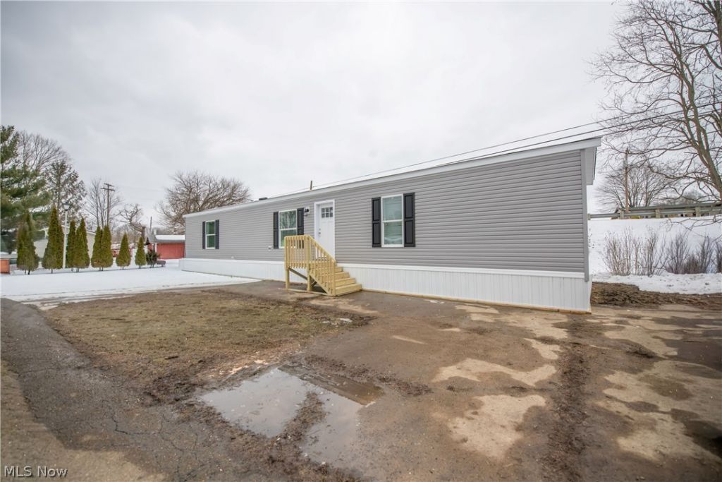 14000 Lincoln Street, Unit 16, Minerva, OH 44657 Main Photo