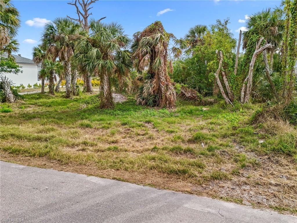 13407 Electron Dr, Fort Myers, FL 33908 Photo