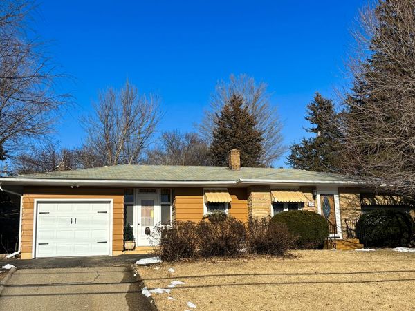 400 E Knox Street, Morrison, IL 61270