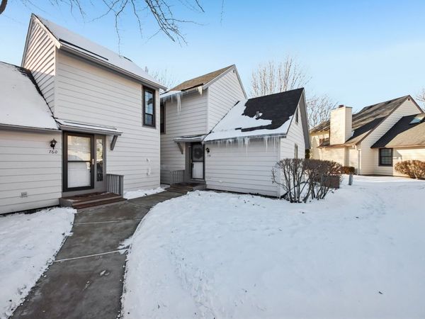 758 Chandler Road, Gurnee, IL 60031