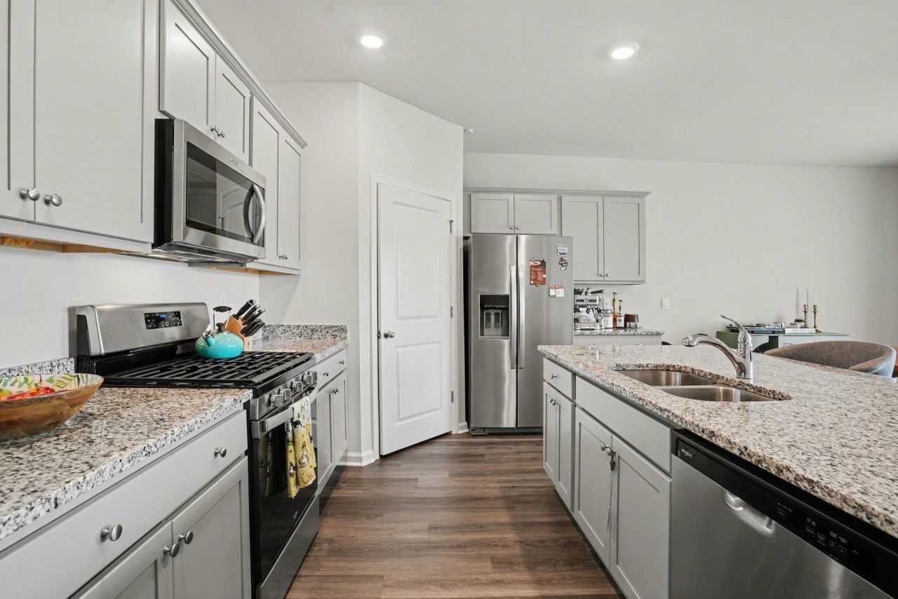 3100 Fair Ridge Way  Photo 10