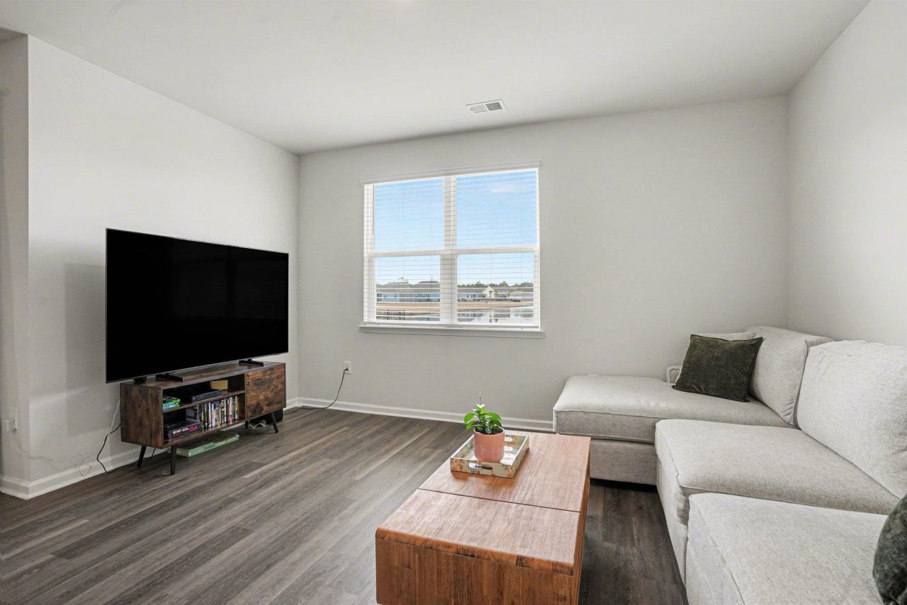 3100 Fair Ridge Way  Photo 6