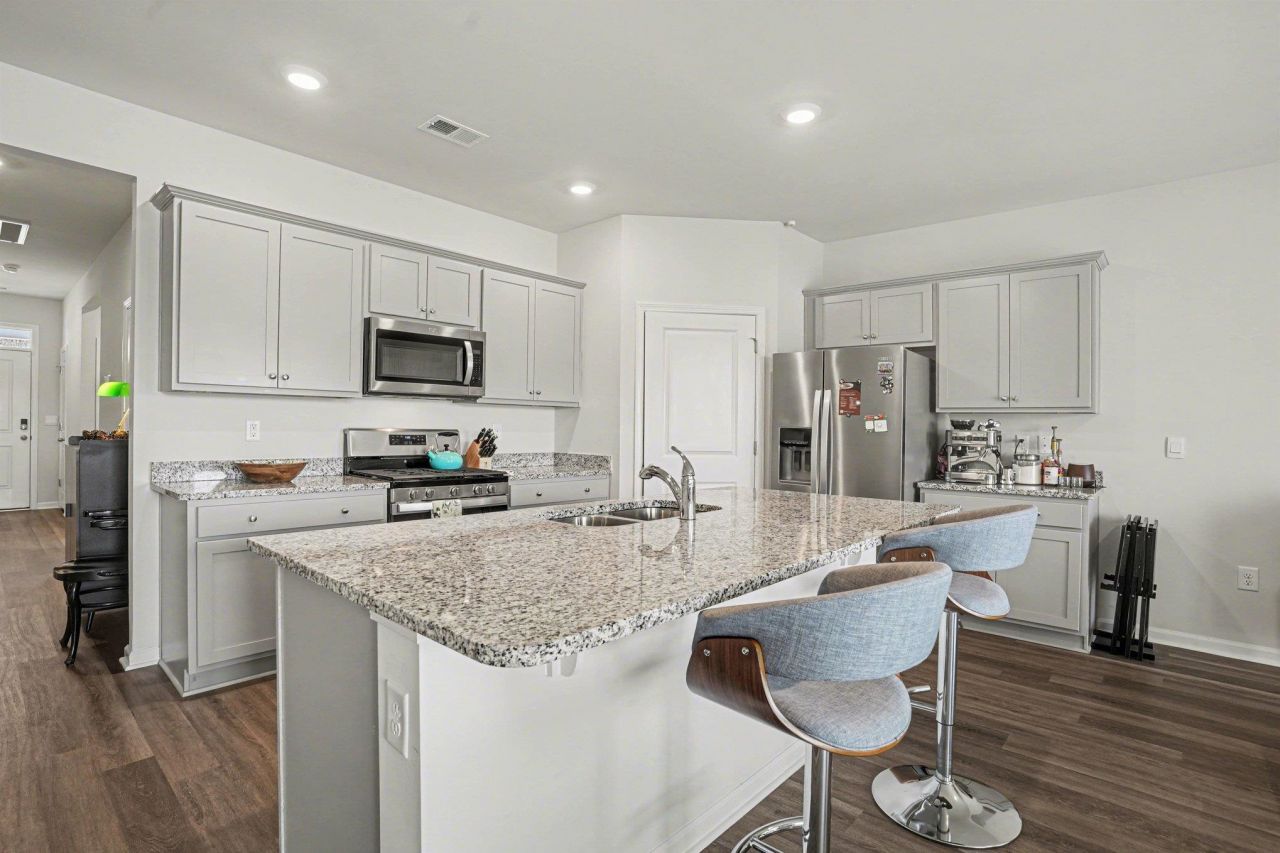 3100 Fair Ridge Way  Photo 9