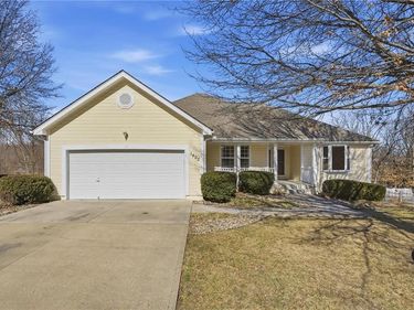 1403 Red Bud Avenue, Pleasant Hill, MO 64080