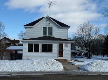 33 Park Avenue S, Maple Lake, MN 55358