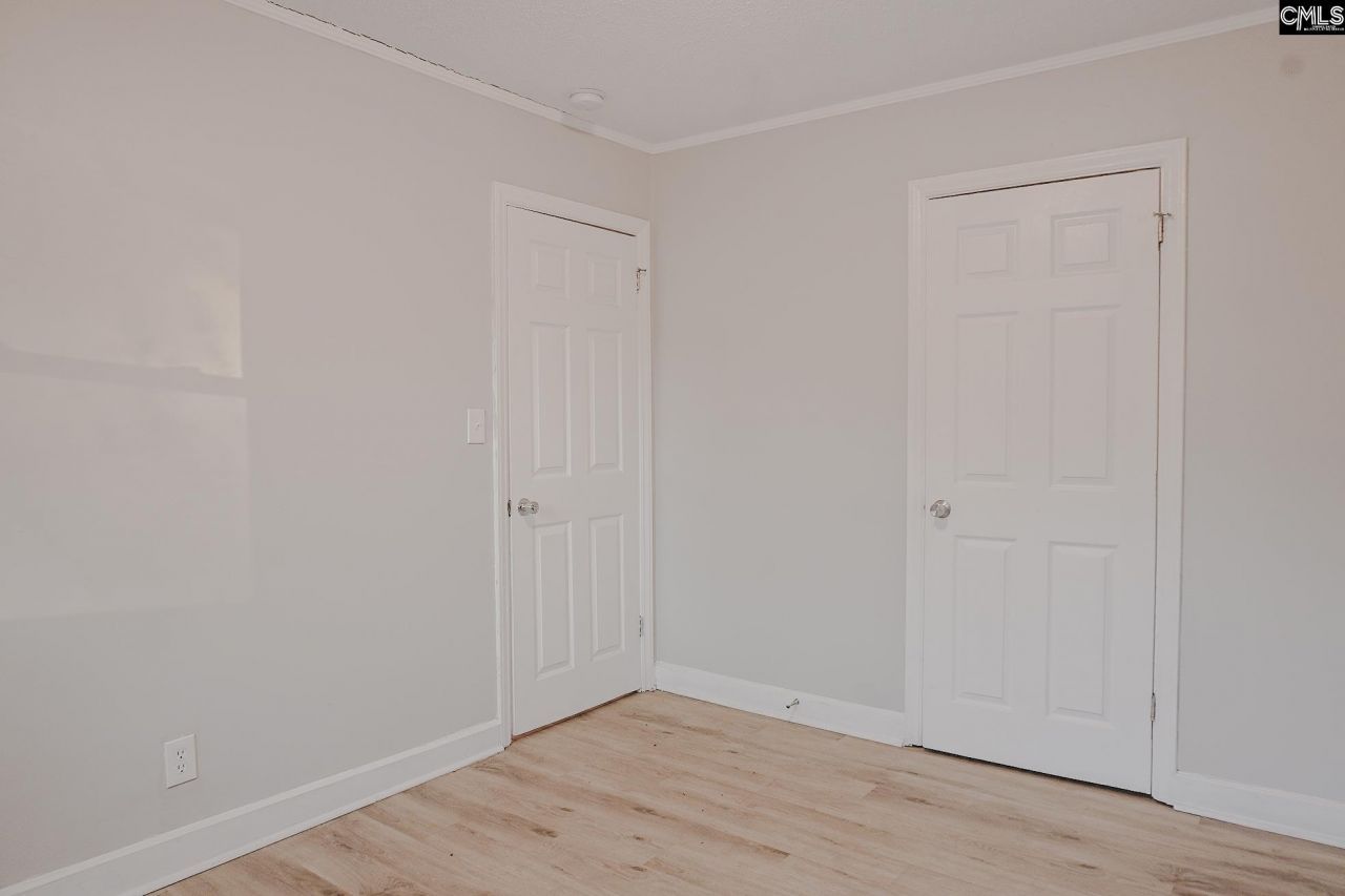 3057 Truman Street Photo 9