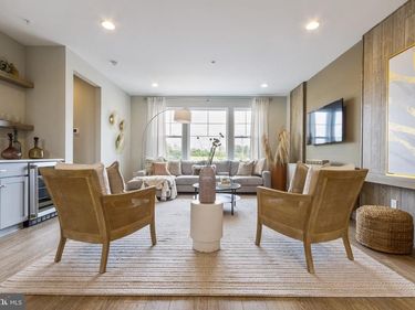 122 JAMESON WAY, Unit 8 STRATFOR, CHALFONT, PA 18914