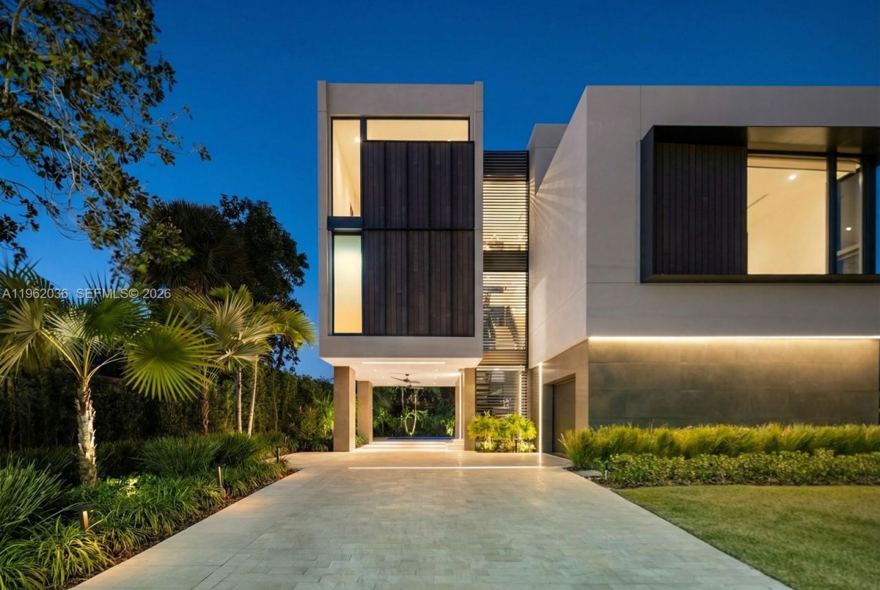 621 W 44th St , Miami Beach, FL 33140 Photo