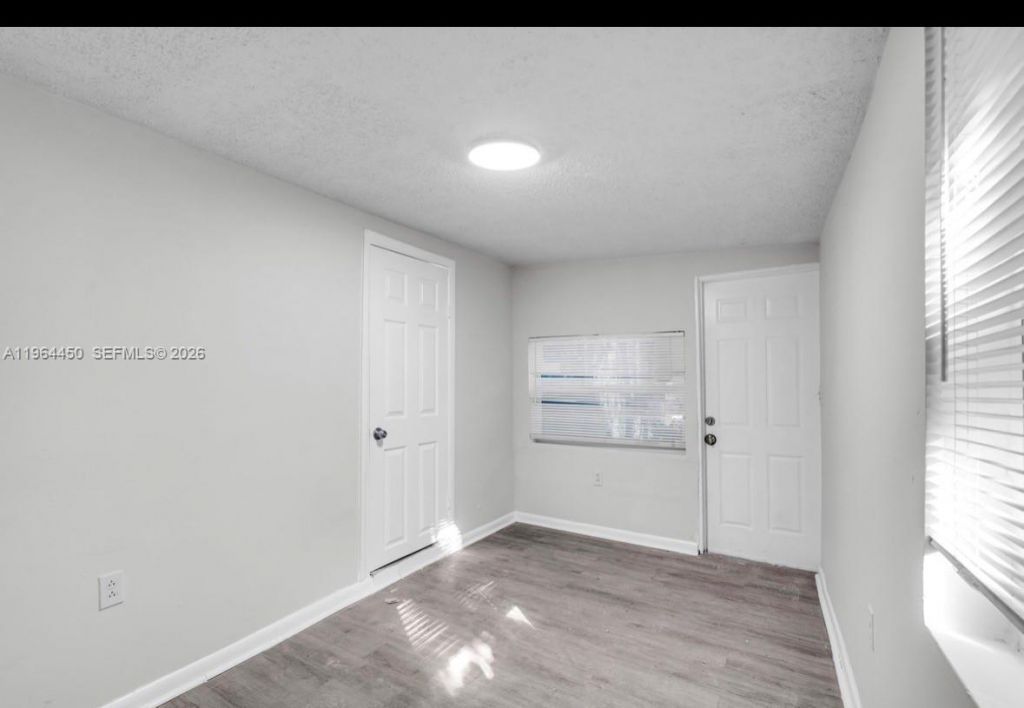 914 NW 80th St, Miami, FL 33150 Photo