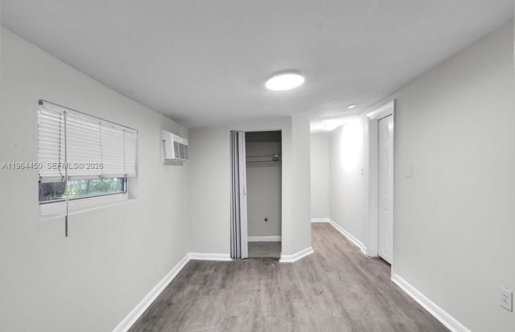 914 NW 80th St, Miami, FL 33150 Photo