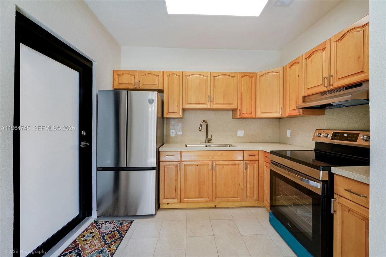 1139 NW 37th St, Miami, FL 33127 Photo