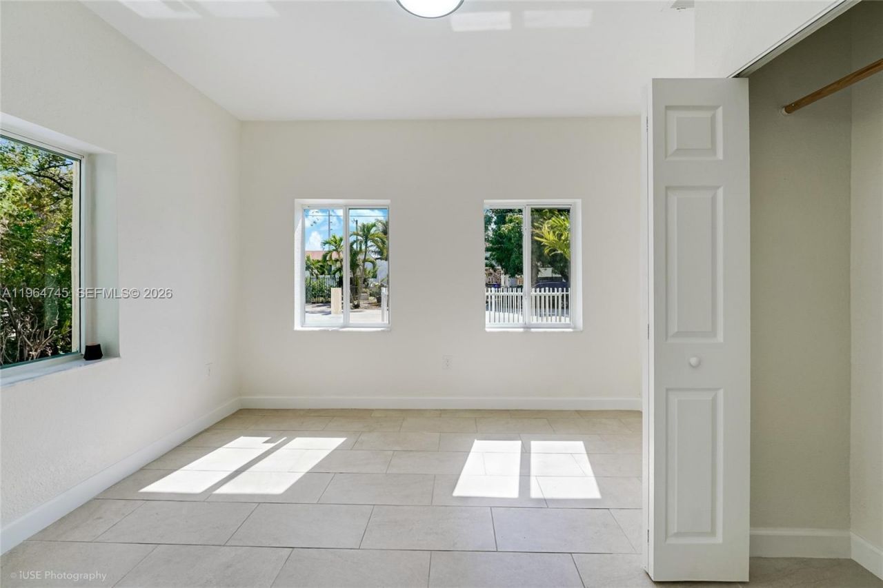 1139 NW 37th St, Miami, FL 33127 Photo