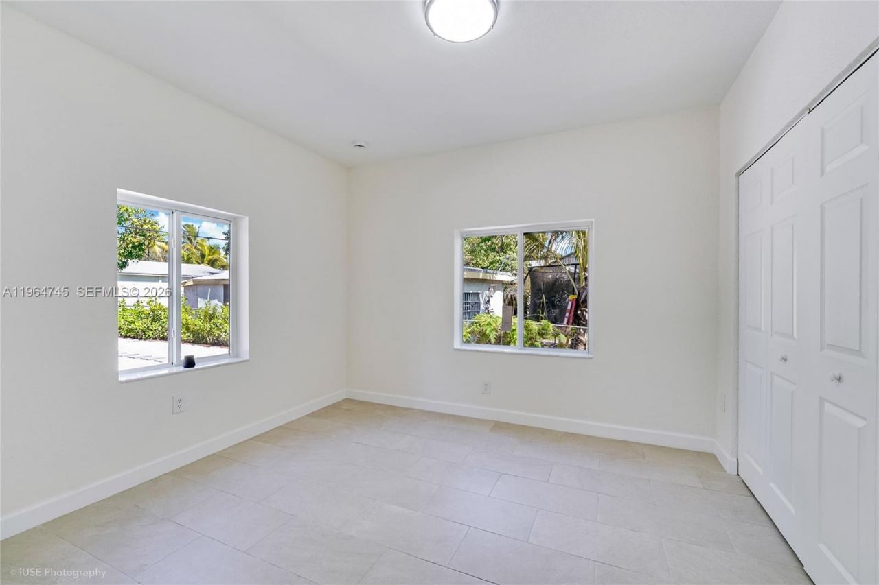 1139 NW 37th St, Miami, FL 33127 Photo