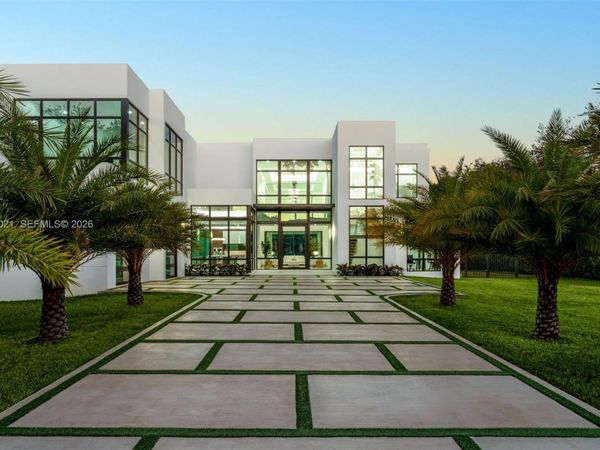 9525 SW 95th Ct, Miami, FL 33176