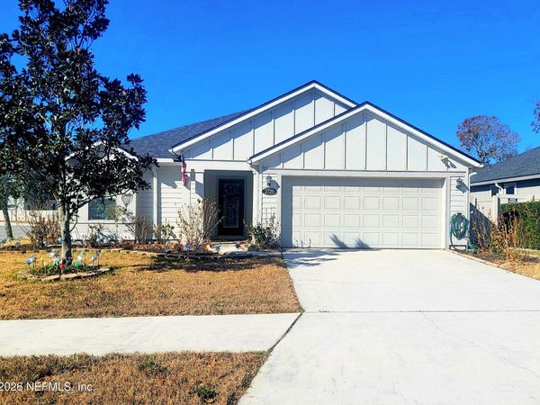 2720 SALT LAKE Drive, Jacksonville, FL 32211