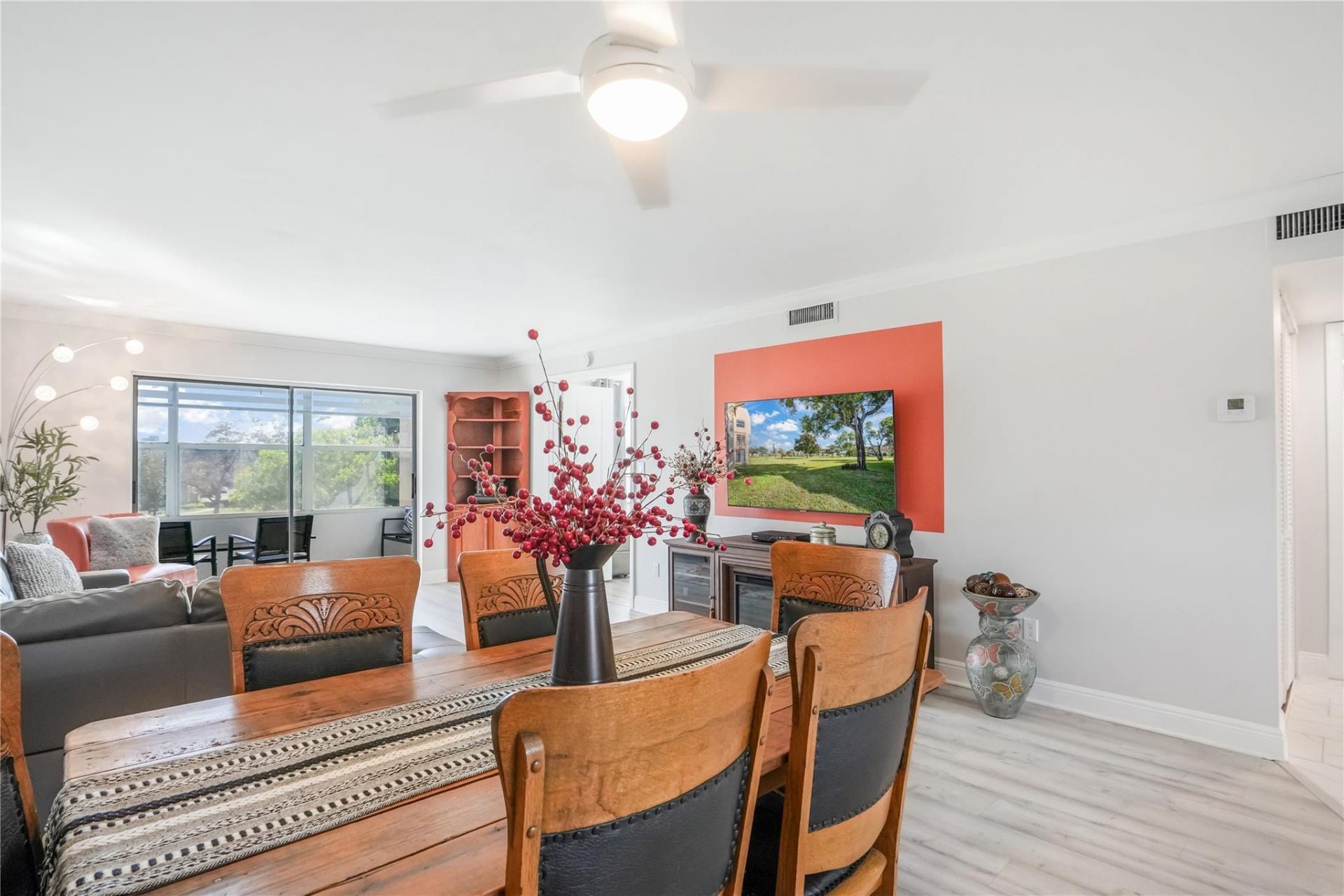 9300 Sunrise Lakes Boulevard, Unit 309, Sunrise, FL 33322 Photo