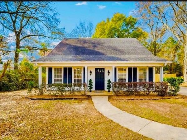 1170 Wellington Court S, Mobile, AL 36695