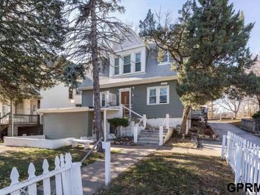 1526 S 29 Street, Omaha, NE 68105