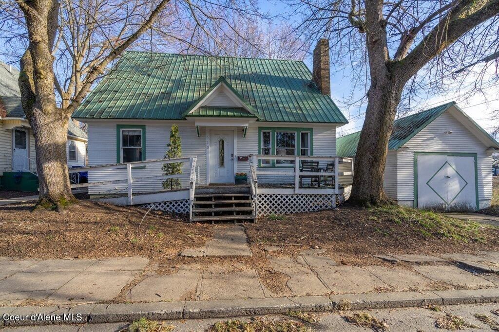 612 N 2nd St, Coeur d Alene, ID 83814 Main Photo