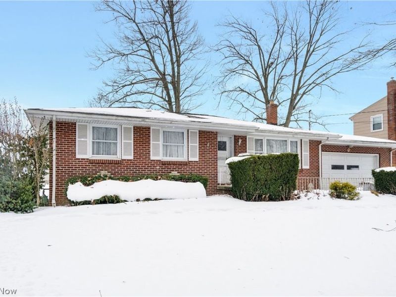 3847 Daytona Drive, Austintown, OH 44515 Photo 2