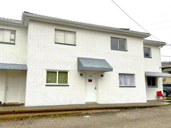 1120 Main Street, Unit 18, Follansbee, WV 26037