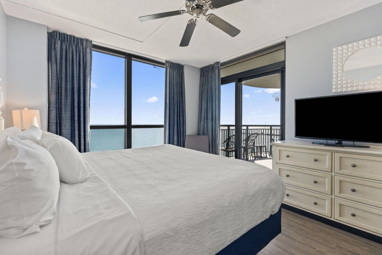 3000 N Ocean Blvd. Photo 19