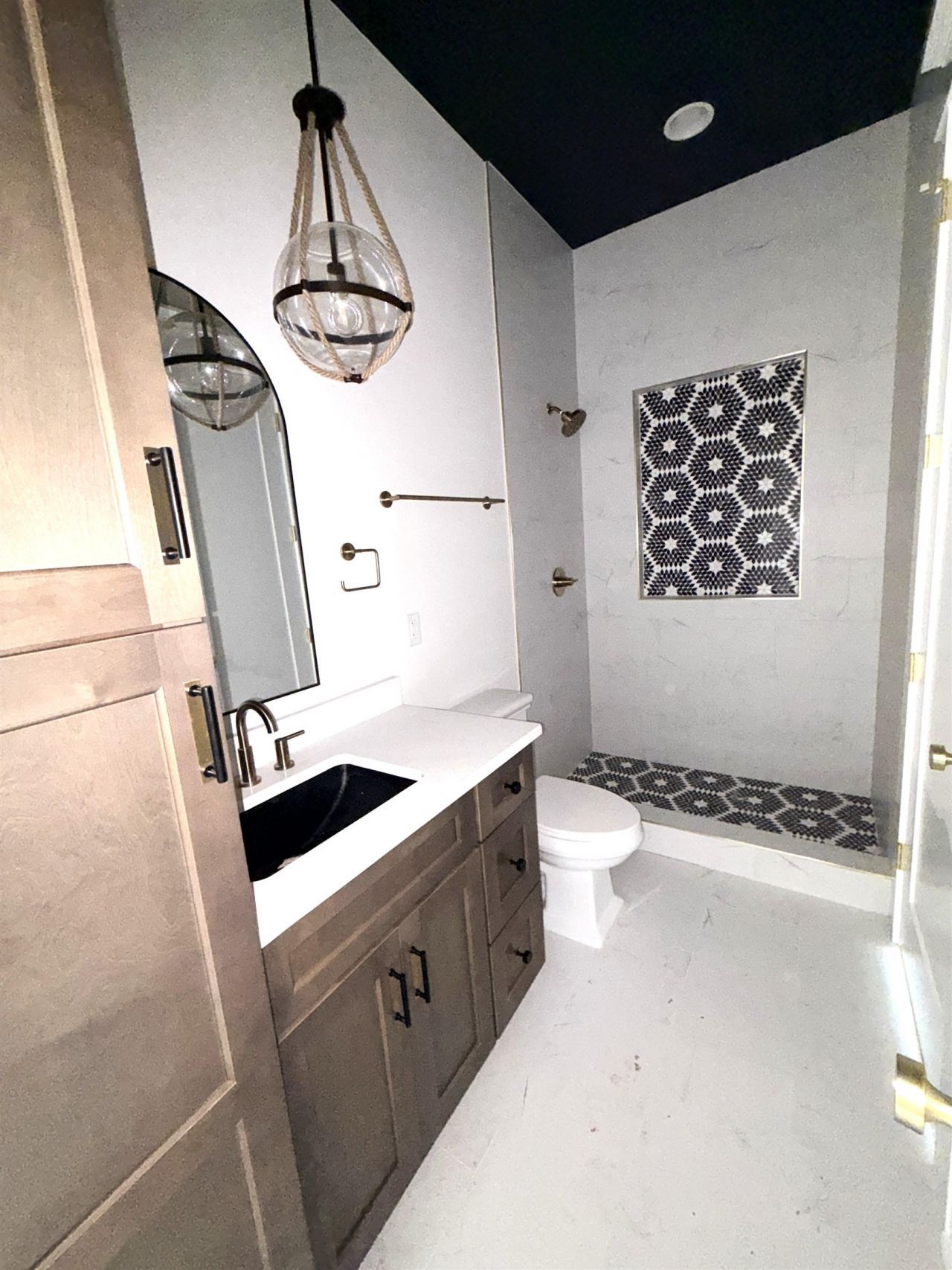 1308 Holly Dr. Photo 5