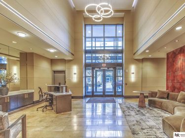 3201 Dodge Ct, Unit 5313, Omaha, NE 68131