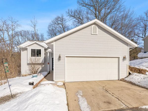 13875 Rolling Creek Drive SE, Lowell, MI 49331