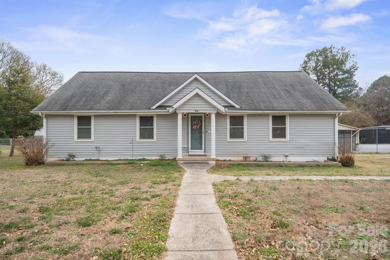 117 Hillcrest Drive, Bessemer City, NC 28016 Main Photo