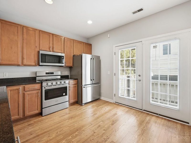 2530 Hackberry Street, Cincinnati, OH 45206 Photo 4