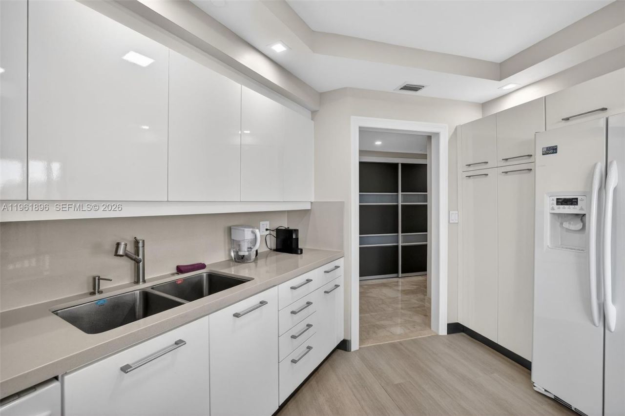 2000 Island Blvd , Unit 401, Aventura, FL 33160 Photo