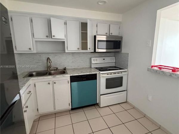 16950 W Dixie Hwy A526 Hwy , Unit A 526, North Miami Beach, FL 33160