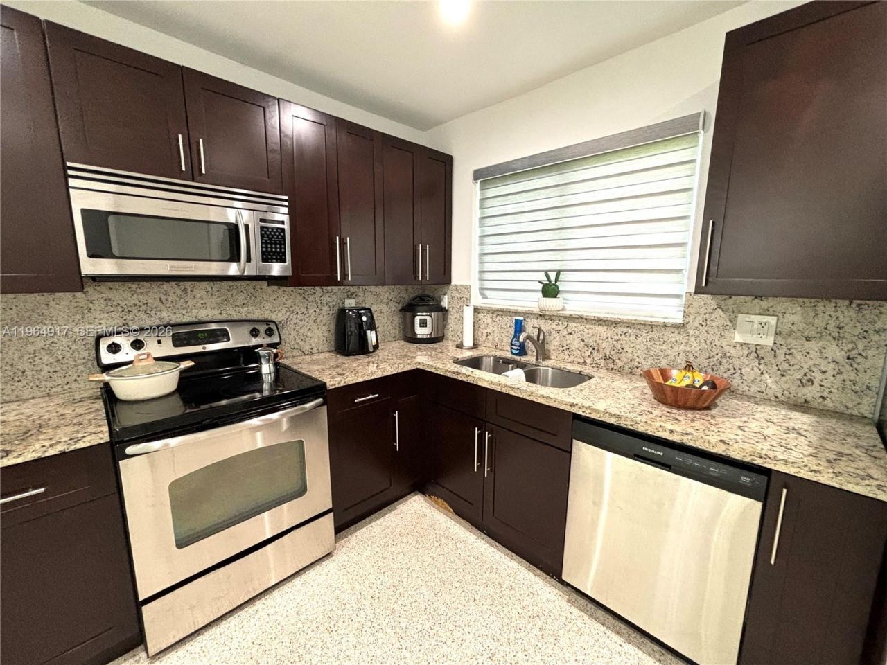 30 NE 125th St, North Miami, FL 33161 Photo